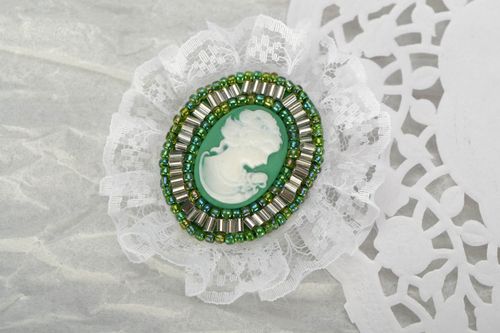 Brooch with lace Green - MADEheart.com