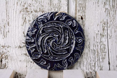 Pingente talismã de cerâmica para casa Znich - MADEheart.com