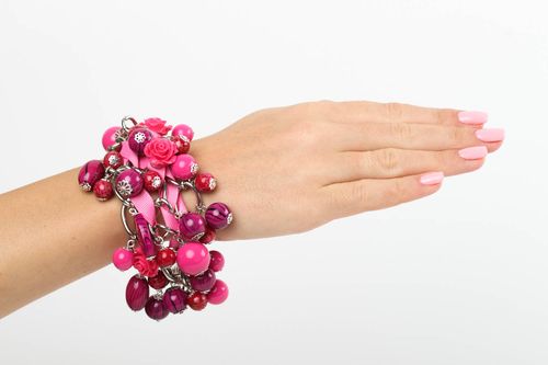 Bracelet large Bijou fait main rose chaînes design original Cadeau femme - MADEheart.com