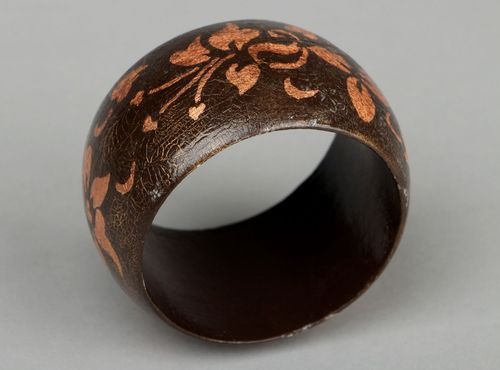 Wooden bracelet, craquelure, gilding - MADEheart.com