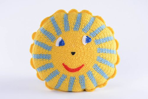 Handmade Dekokissen Sonne für Sofa Wohnungdekorierung  - MADEheart.com