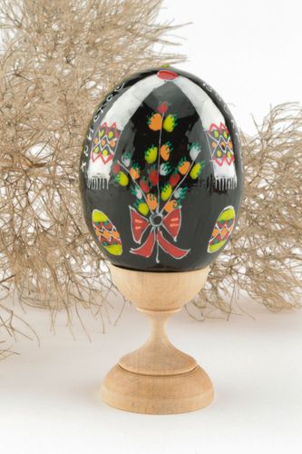 Huevo de madera pintado artesanal - MADEheart.com