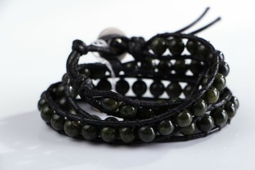 Bracelet artisanal fait en pierres semi-précieuses  - MADEheart.com
