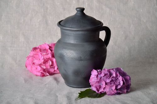 60 oz ceramic milk jug with handle and lid in black color 2,5 lb - MADEheart.com