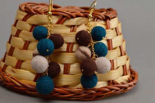 Orecchini di lana fatti a mano orecchini originali rotondi accessori donna - MADEheart.com