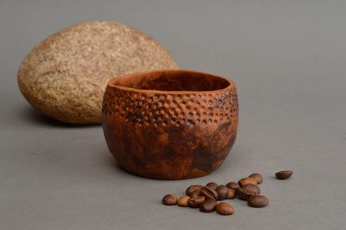 Vaso de chupito artesanal pequeño para bebidas copa de barro regalo original  - MADEheart.com