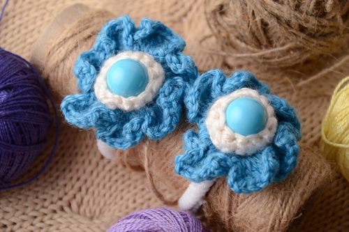 Élastiques à cheveux tricotés Fleurs bleues faits main - MADEheart.com