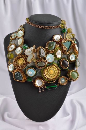 Gros collier Bijou fait main multicolore avec pierres naturelles Cadeau femme - MADEheart.com