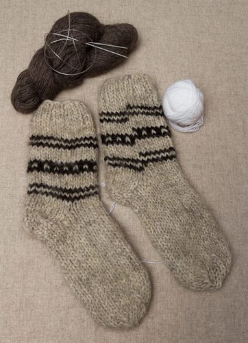 Calcetines de lana grises para hombres - MADEheart.com