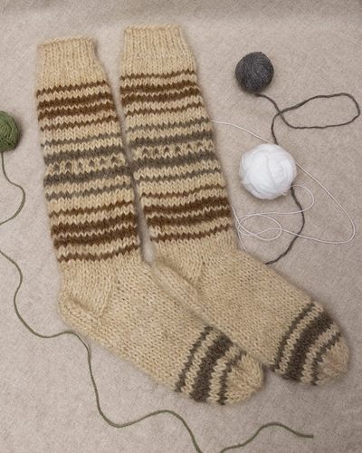 Calcetines largos de lana con rayas - MADEheart.com