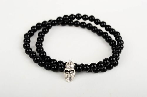 Bracelet perles fantaisie Bijou fait main noir crâne Accessoire pour femme - MADEheart.com
