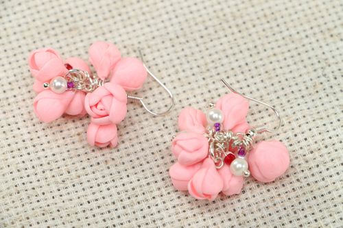 Pink plastic earrings - MADEheart.com