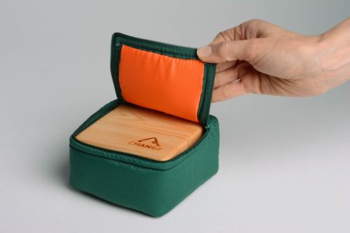 Cube pour yoga en bois avec son étui protecteur - MADEheart.com