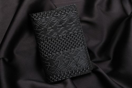 Leather passport cover with embossing - MADEheart.com
