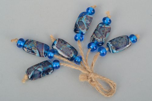 Handmade glass beads of blue color - MADEheart.com