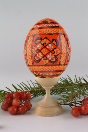 Oeuf de Pâques en bois peint main - MADEheart.com