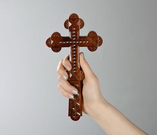 Croce di legno da parete fatta a mano Croce intarsiata Decorazioni di casa - MADEheart.com