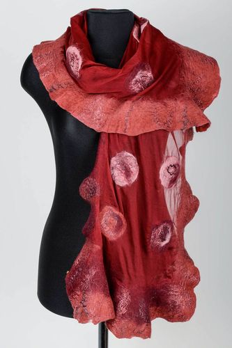 Écharpe rouge faite main Écharpe en laine et soie Cadeau pour femme longue large - MADEheart.com