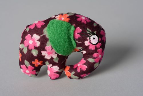 Brinquedo macio feito à mão de tecido Elefante - MADEheart.com