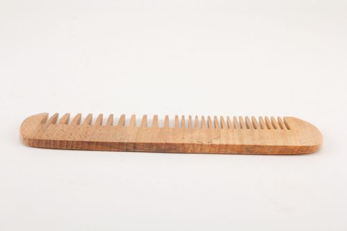 Peigne à cheveux en bois de cerisier artisanal  - MADEheart.com