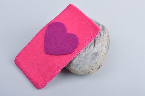 Housse téléphone portable faite main rose avec coeur Accessoire mobile - MADEheart.com