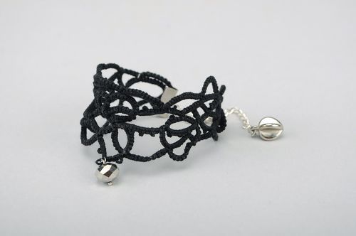 Bracelet noir tricoté main - MADEheart.com