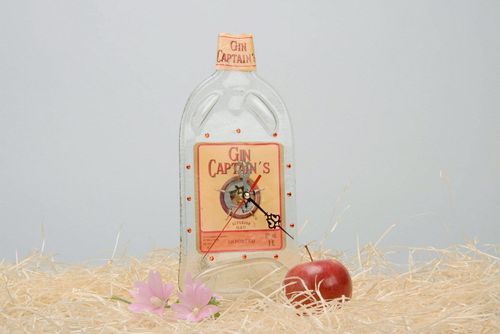 Clocks made of bottle Gin Captains - MADEheart.com
