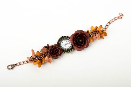 Montre design faite main Accessoire femme bracelet marron Cadeau femme original - MADEheart.com