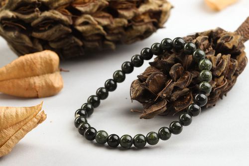 Bracelet pierre naturelle Bijou fait main vert foncé-noir Cadeau femme - MADEheart.com