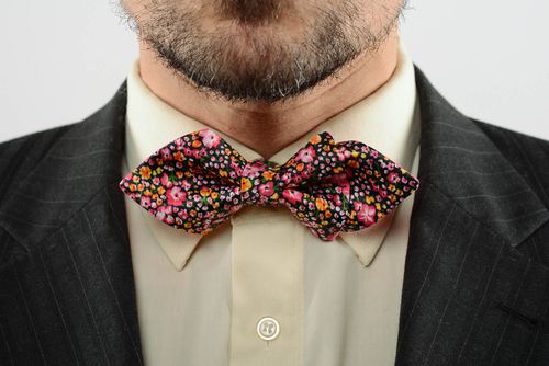 Bow tie Pink Field - MADEheart.com