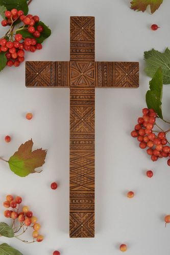 Крест ручной работы резной крест из дерева украшение на стену крест православный - MADEheart.com