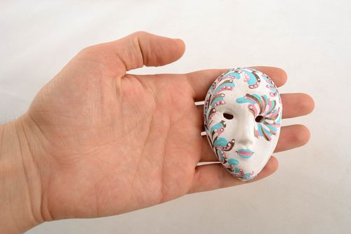 Souvenir mask fridge magnet - MADEheart.com