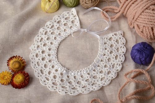 Detachable crochet collar - MADEheart.com