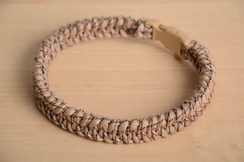 Handmade Textil Halsband für Hund aus Paracord fest schön geflochten  - MADEheart.com
