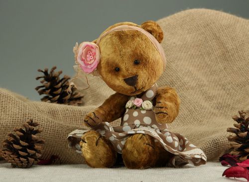 Plush bear made using Teddy technique - MADEheart.com