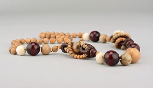 Halskette aus Holz (ohne Schließe)  - MADEheart.com