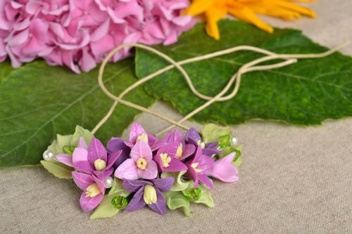 Collar con flores de arcilla polimérica artesanal bisutería fina regalo original - MADEheart.com