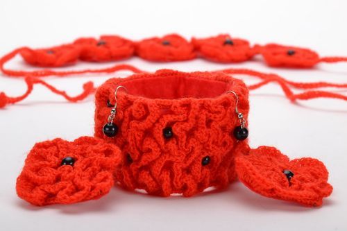Ensemble de bijoux tricotés au crochet rouges  - MADEheart.com
