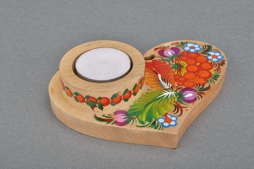 Teelichthalter in Herzform (aus Holz) - MADEheart.com
