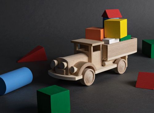 Wooden toy car - MADEheart.com