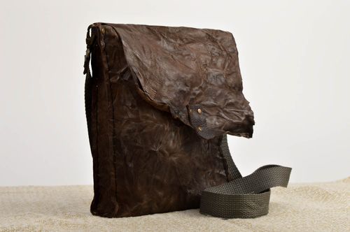 Sac bandoulière fait main Sac homme design Accessoire cuir naturel brun - MADEheart.com