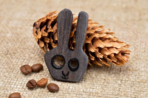 Stylish handmade wooden brooch plywood brooch jewelry accessories for girls - MADEheart.com