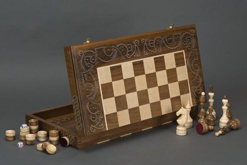 Wooden chess and backgammons - MADEheart.com