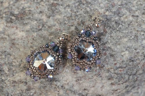 Boucles doreilles faites main en perles de rocailles avec cristal originales - MADEheart.com