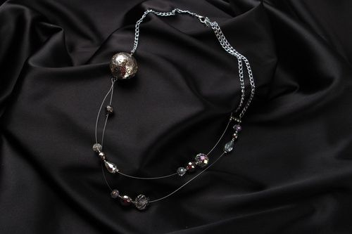 Collier en perles de verre fait main - MADEheart.com