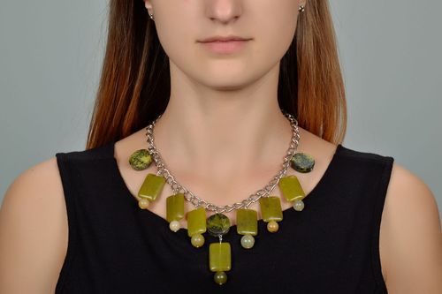 Fashion necklace of olive color  - MADEheart.com