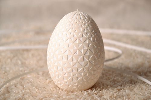 Huevo decorativo en técnica de tratamiento con vinagre - MADEheart.com