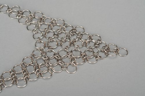 Necklace made of metal rings - MADEheart.com