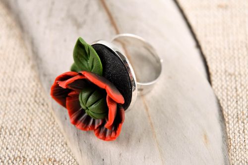 Кольцо ручной работы кольцо для девушек украшение из полимерной глины Мак - MADEheart.com