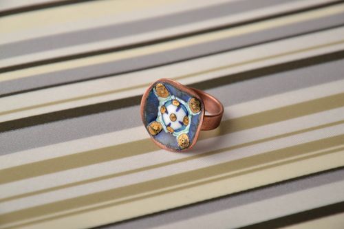 Copper ring painted with enamels with adjustable size - MADEheart.com